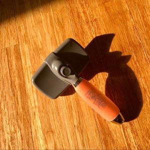 Self-Cleaning GoPets Professional Slicker Brush for Dogs and Cats